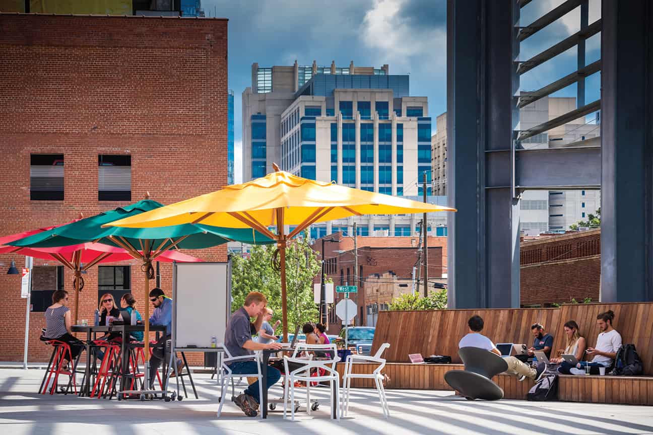 Union Station Plaza's Outdoor Office 2.0